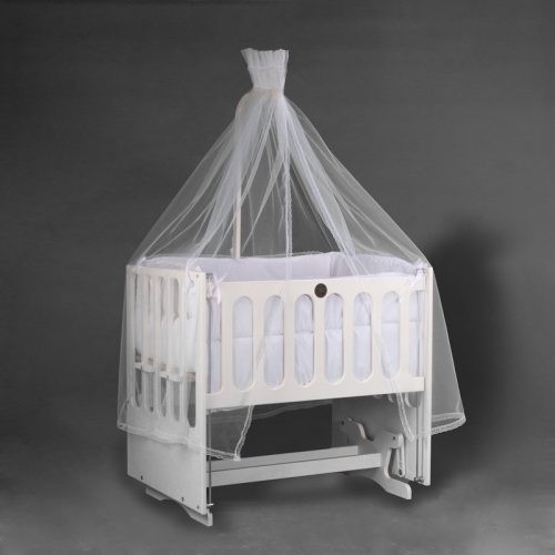 گهواره کنارتخت مادر