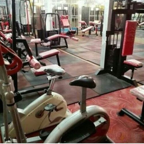 وسایل  ورزشی  باشگاه