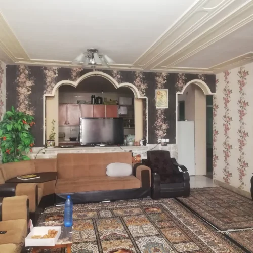 ملک شخصی،سند تک برگ ،پایان کار ،مرکز شهر صدرا،دسترسی آسان ب تمامی امکانات