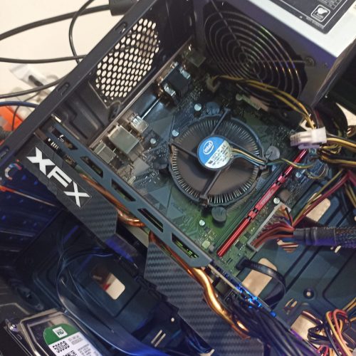 کیس گیمینگ core i3 9100 با گرافیک و رم 8