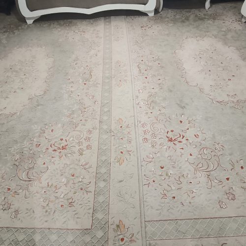 تلویزیون ومیزش