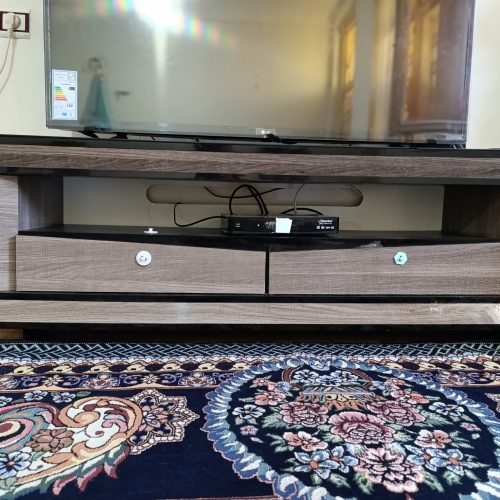 میز تلویزیونی در حد نو