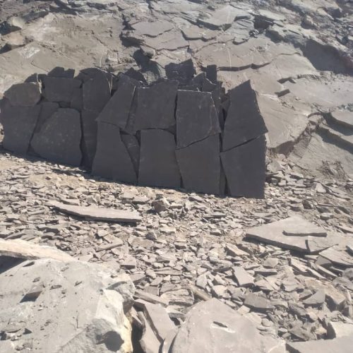 فروش عمده انواع سنگ های لاشه مالون ورقه ای و رودخانه ای مستقیم از معدن های مختلف ارسال در هر نقاط ایران تماس حاصل فرمایید  عمده فروش سنگ سنگ لاشه