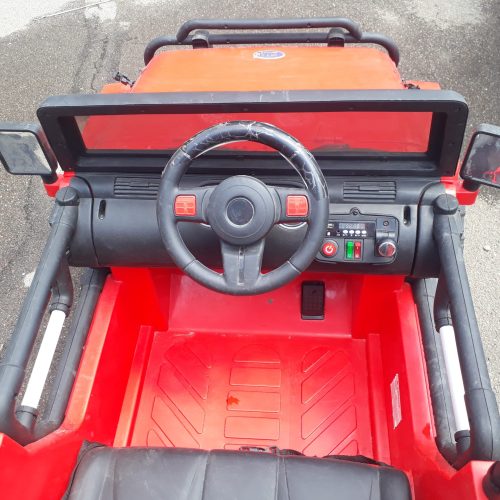 ماشین شارژی جیپ در حد نو