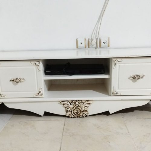 میز تلویزیون ،جا کفشی، ویترین،اینه شمعدان