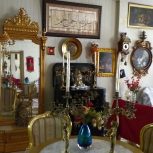 اجناس قدیمی و آنتیک خانگی موجود است