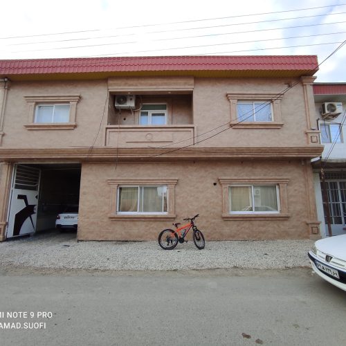 فروش زمین 300 منری 2 طبقه همراه با یدونه سوییت اضافه در حیاط