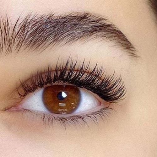 انجام خدمات لیفت ابرو و اکستنشن مژه