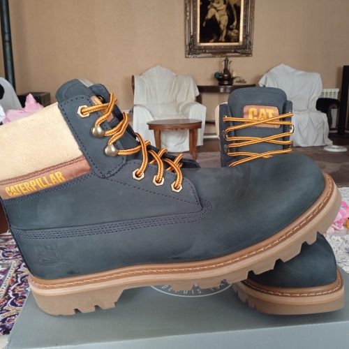 بوت کاترپیلار  Caterpillar