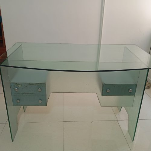 میز شیشه ای اداری