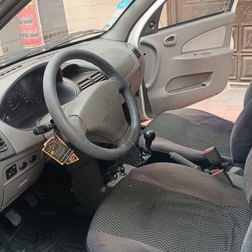 خودروی تیبا فروشی ، مدل 91 شاسی ها سالم بیمه تا برج 12 دارد فقط یک گلگیر رنگ دارد ، بقیه همه چی موتوری سالم