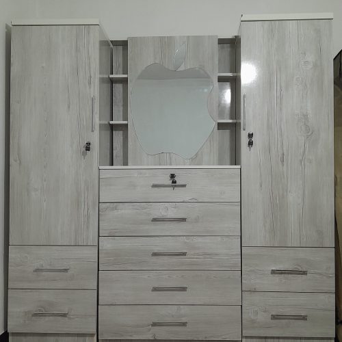 کمد و رخت آویز