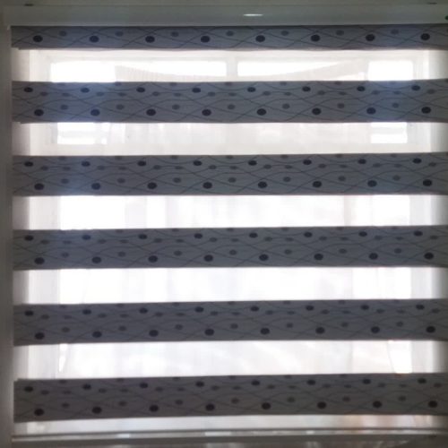 میز کمد دار و کتابخانه، صندلی، تخت، تشک،پرده