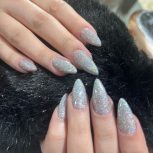 نیازبه مدل کاشت ناخن