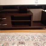 میز زیر تلویزیون