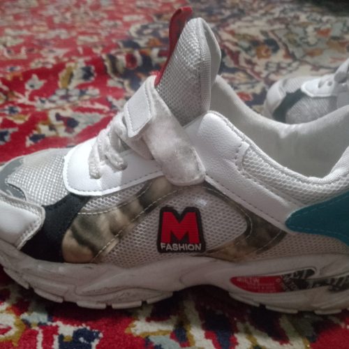 یک جفت کفش اورجینال درحد نوع کاملاً سالم