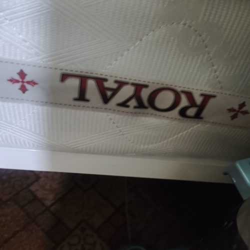 تخت دونفره همراه با تشک طبی فنری