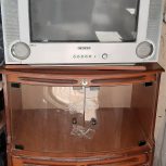 تلویزیون و میز تلویزیون