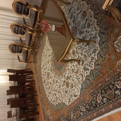 سرویس مبلمان پذیرایی 9 نفره با یک میز