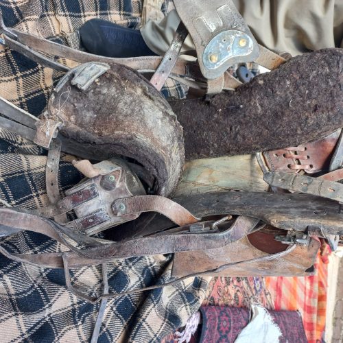 زین های انتیک و قدیمی و فاخر