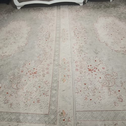 تلویزیون ومیزش