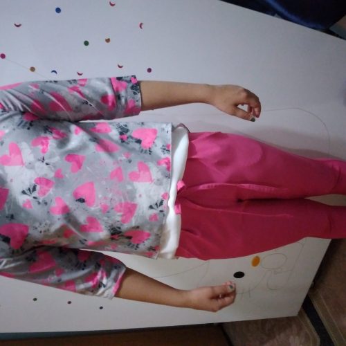 4 دست لباس دخترانه مرتب و تمیز فقط یکی دو بار پوشیده شده