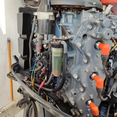 موتور قایق 200درحد صندوک