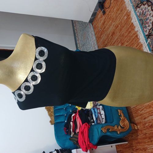 فروش‌‌ لباس مردانه وزنانه