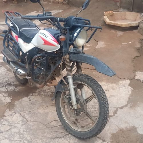 موتورسیکلت همتاز 200