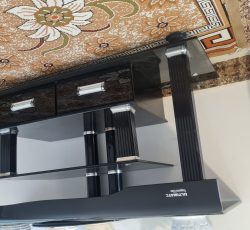 میز تلویزیون شیشه ای