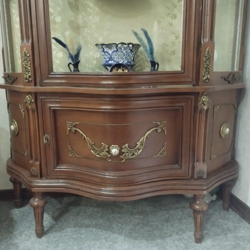 ویترین چوبی