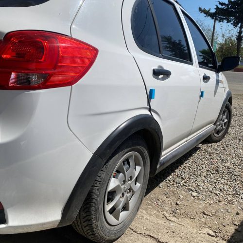 بدنه بدون خط وخش بدون گریسی تا لاستیک ۹۰ درصد روغن گیربکس تازه عوض شده روکش صندلی حرفه ای ماشین ۳۰ تا کار واقعی ماشین نوعه نو هستش تخفیف پایه معامله بیمه ۶ ماه