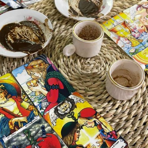 فال تاروت و قهوه