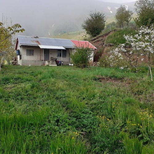 خانه ویلایی مجهز به آب،برق،گاز