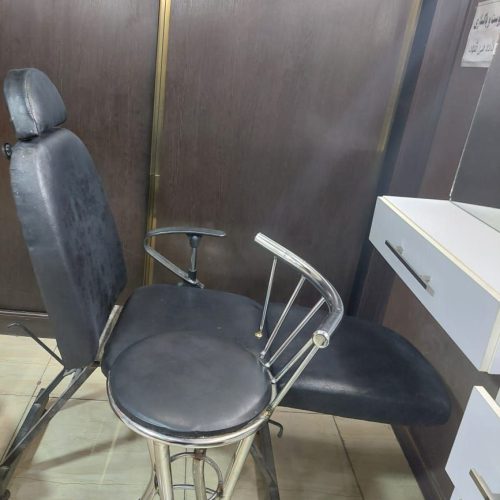 صندلی و دکور و آینه