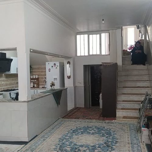 120 متر متراژ و دارای 2 اتاق خواب