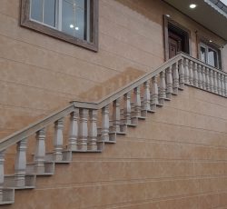 ویلانوسازحیاط دارتراس دار