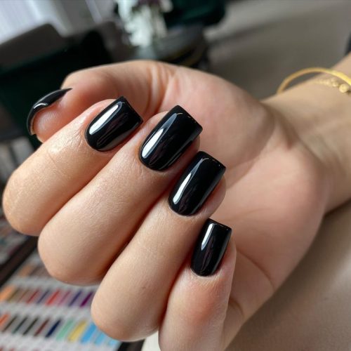 کاشت ناخن و زیبایی