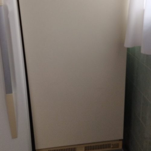 یک یخچال عادی جنرال استیل یک عدد یخچال تمام فریزر دونار