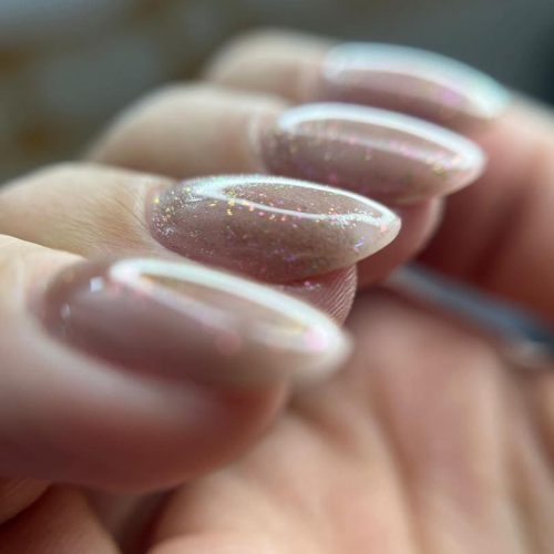 آموزش و خدمات کاشت ناخن