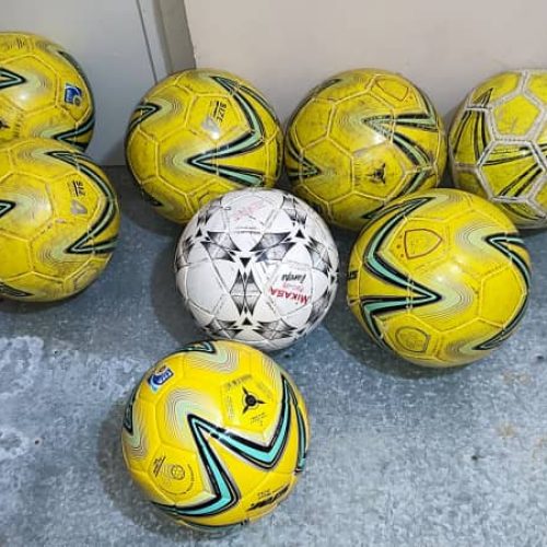 فروش وسایل فوتبال و فوتسال