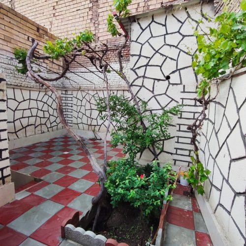 خانه مسکونی تبریز رواسان روبه روی درمانگاه آل محمد بن بست امیرسبکبار