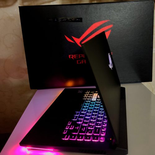 لب تاب فول گیمینگ Rog stirx کلا هفت ماه کارکردم دارای گارانتی 18ماهه