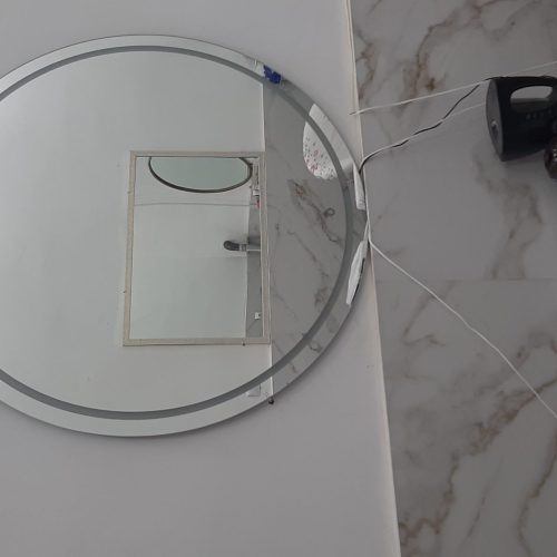 تمام وسایل آرایشگاه زنانه تازه خریداری شده