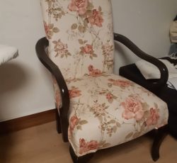 فروش 2 عدد مبل دسته چوبی و 1 تخت فرفوژه