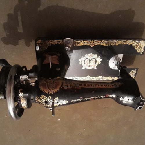 چرخ خیاطی دستی