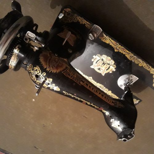 چرخ خیاطی دستی