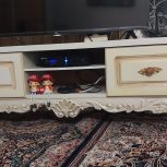میز تی وی رنگ سفید کرمی بدون ضرب دیدگی