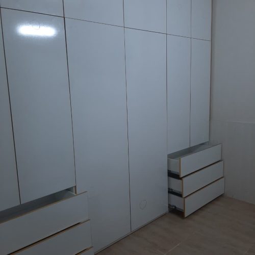 ساخت مصنوعات چوبی کابینت و کمد دیواری