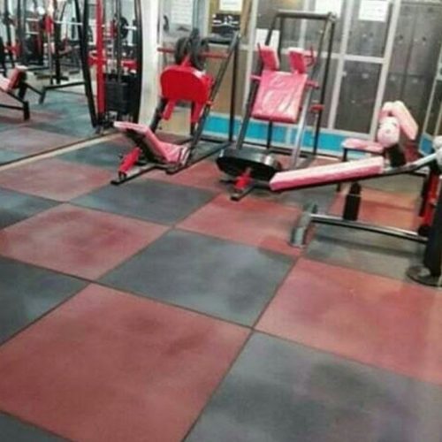 وسایل  ورزشی  باشگاه